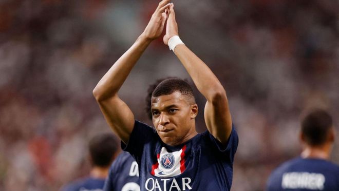 表现不错！萨格斯半场10中5得到14分3篮板3助攻