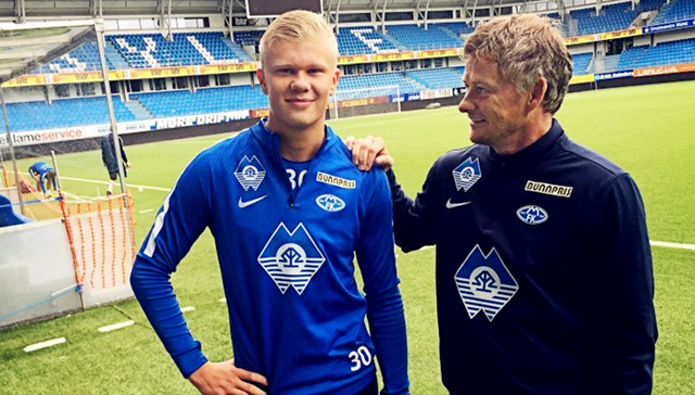 佩里表现抢眼，首节个人第三犯已领到（佩里抢眼发挥，首节已三犯在身）